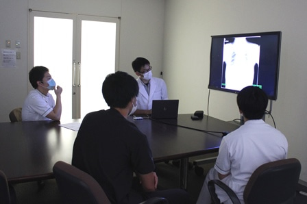 金曜日朝の胸部レントゲン写真読影道場